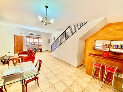 Sobrado com 3 Quartos à venda, 350m² no Perímetro Urbano, Sarapuí