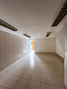 Loja / Salão / Ponto Comercial para alugar, 60m² no Nogueira, Petrópolis