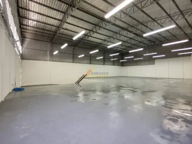Galpão / Depósito / Armazém à venda, 710m² no Santo Antônio, Divinópolis