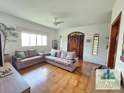 Fazenda / Sítio / Chácara com 3 Quartos à venda, 163m² no Residencial Aziz Louveira, Louveira