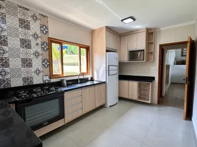 Fazenda / Sítio / Chácara com 3 Quartos para alugar, 200m² no , Ibiúna