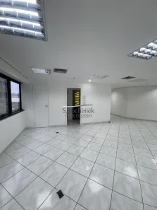Conjunto Comercial / Sala com 1 Quarto para venda ou aluguel, 83m² no Alphaville Industrial, Barueri