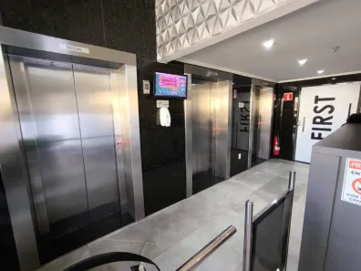 Conjunto Comercial / Sala para alugar, 52m² no Marapé, Santos