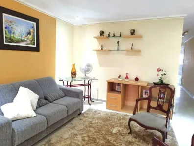 Casa com 4 Quartos para alugar, 112m² no São José, Aracaju