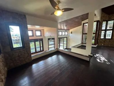 Casa de Condomínio com 5 Quartos para venda ou aluguel, 500m² no Sapê, Niterói
