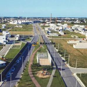 Casa de Condomínio com 3 Quartos à venda, 170m² no Parque Tarcisio Miranda, Campos dos Goytacazes
