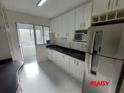 Casa com 2 Quartos para alugar, 69m² no Balneário, Florianópolis