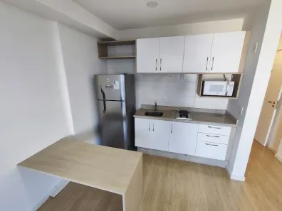 Apartamento com 1 Quarto para alugar, 33m² no Centro, Curitiba