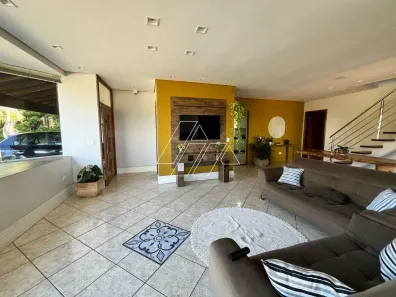 Fazenda / Sítio / Chácara com 3 Quartos para alugar, 300m² no Jardim Florença, Marília