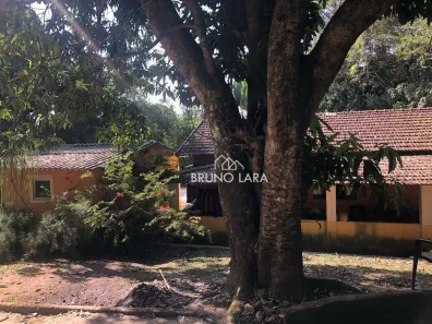 Fazenda / Sítio / Chácara com 3 Quartos à venda, 140m² no Pousada das Rosas, São Joaquim de Bicas