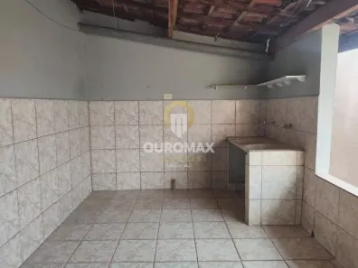 Casa de Vila com 2 Quartos para alugar, 70m² no Jardim Itamaraty, Ourinhos