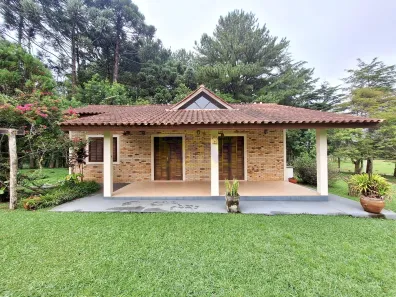 Fazenda / Sítio / Chácara com 3 Quartos à venda, 200m² no Jardim Paulista, Campina Grande do Sul