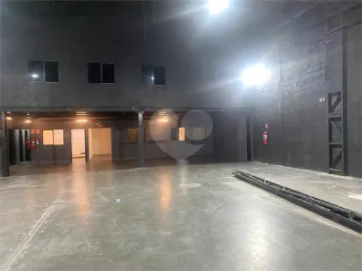 Galpão / Depósito / Armazém para alugar, 550m² no Vila Endres, Guarulhos