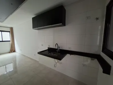 Casa de Condomínio com 2 Quartos para alugar, 58m² no Guilhermina, Praia Grande