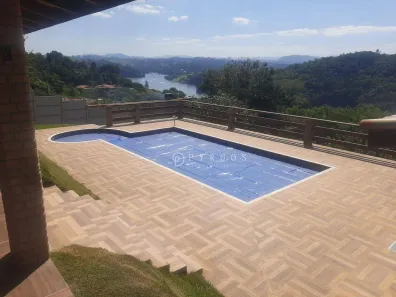 Fazenda / Sítio / Chácara com 4 Quartos à venda, 280m² no , Igaratá