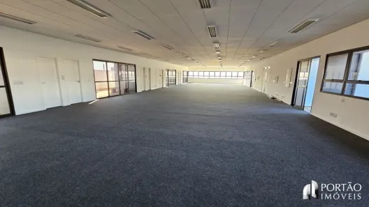 Prédio Inteiro com 9 Quartos para venda ou aluguel, 4294m² no Centro, Bauru