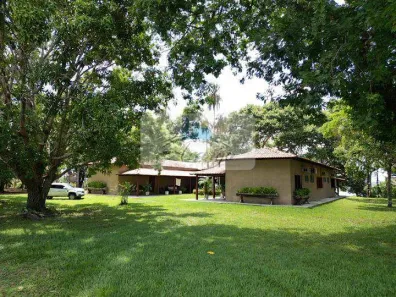 Fazenda / Sítio / Chácara com 6 Quartos à venda, 834m² no , Lagoa da Confusão