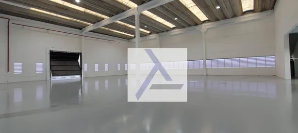 Galpão / Depósito / Armazém à venda, 3000m² no Jardim Mutinga, Barueri