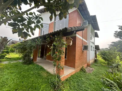 Casa de Condomínio com 5 Quartos para venda ou aluguel, 130m² no Tinguá, Nova Iguaçu