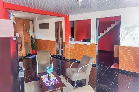 Sobrado com 4 Quartos à venda, 281m² no Guarani, Colombo