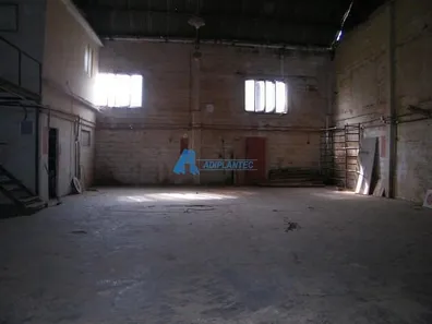 Galpão / Depósito / Armazém para venda ou aluguel, 440m² no Centro, Nilópolis