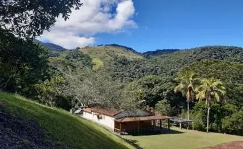 Fazenda / Sítio / Chácara com 2 Quartos à venda, 80000m² no , Rio Bonito