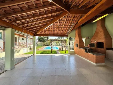 Fazenda / Sítio / Chácara com 2 Quartos à venda, 290m² no Chácara Lucília, Americana