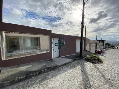 Casa com 3 Quartos para alugar, 180m² no Cidade Alta, Caruaru