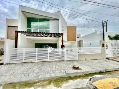 Casa de Condomínio com 3 Quartos para venda ou aluguel, 190m² no Cidade Universitária, Petrolina