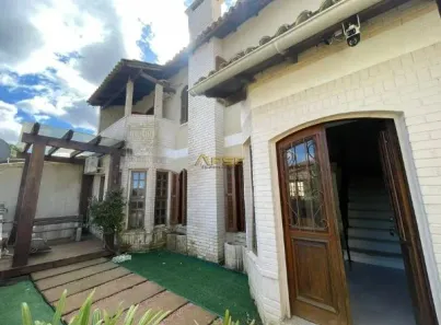 Sobrado com 3 Quartos à venda, 140m² no Nossa Senhora das Graças, Canoas
