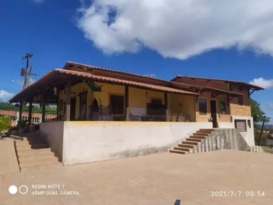Fazenda / Sítio / Chácara com 3 Quartos à venda, 2400m² no Porta Florada, Gravatá