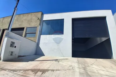 Galpão / Depósito / Armazém para alugar, 205m² no Condomínio Villa Verde Bragança, Bragança Paulista