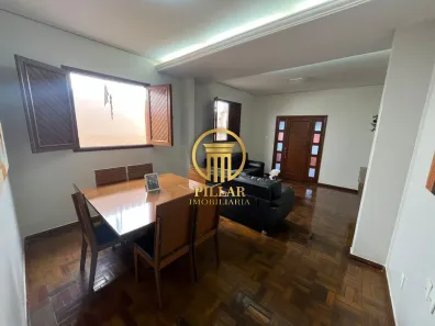 Casa com 4 Quartos para alugar, 147m² no Centro, Montes Claros