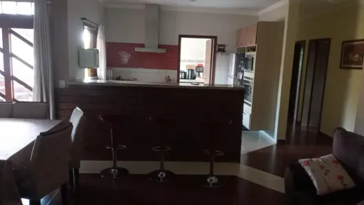 Fazenda / Sítio / Chácara com 3 Quartos à venda, 1219m² no Monterrey, Louveira