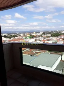 Cobertura com 3 Quartos para venda ou aluguel, 150m² no Centro, Pindamonhangaba