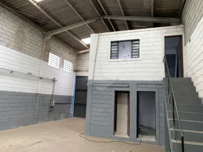 Galpão / Depósito / Armazém para alugar, 400m² no Terra Preta (Terra Preta), Mairiporã