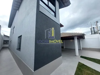 Sobrado com 5 Quartos à venda, 380m² no Candeias, Vitória da Conquista