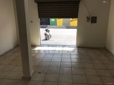 Loja / Salão / Ponto Comercial com 4 Quartos à venda, 40m² no Tocantins, Uberlândia