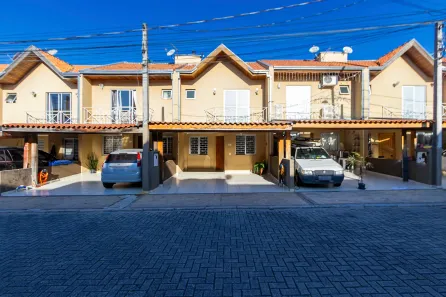 Casa de Condomínio com 3 Quartos à venda, 130m² no Uberaba, Curitiba
