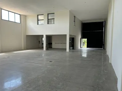 Galpão / Depósito / Armazém para venda ou aluguel, 367m² no Parque das Quaresmeiras, Campinas