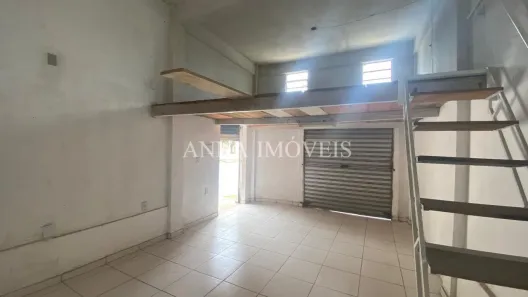 Loja / Salão / Ponto Comercial com 1 Quarto para alugar, 40m² no Aterrado, Volta Redonda