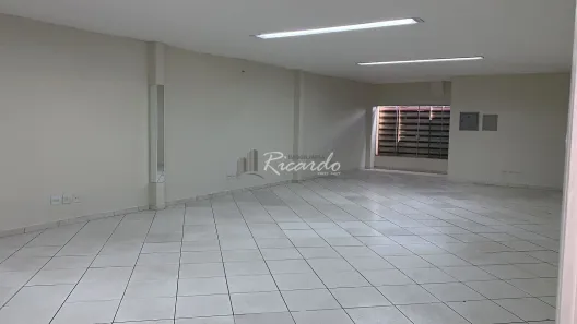 Conjunto Comercial / Sala para alugar, 110m² no Centro, Arapongas
