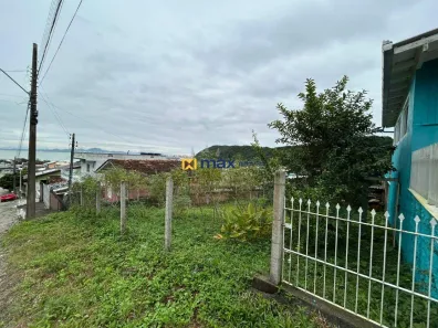 Terreno / Lote / Condomínio à venda, 300m² no Gravatá, Penha