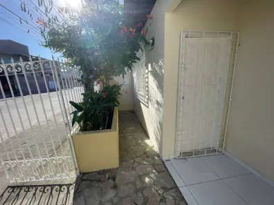 Casa com 2 Quartos para alugar, 100m² no Jabotiana, Aracaju