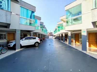 Casa de Condomínio com 2 Quartos à venda, 71m² no Sítio do Campo, Praia Grande