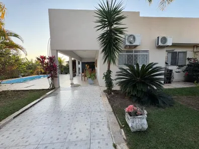 Fazenda / Sítio / Chácara com 3 Quartos à venda, 10000m² no , Ipeúna