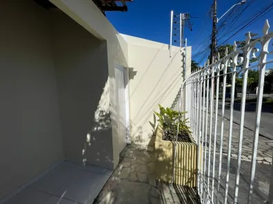 Casa com 2 Quartos para alugar, 100m² no Jabotiana, Aracaju