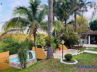 Fazenda / Sítio / Chácara com 4 Quartos para alugar, 410m² no Condomínio Lagoinha, Jacareí