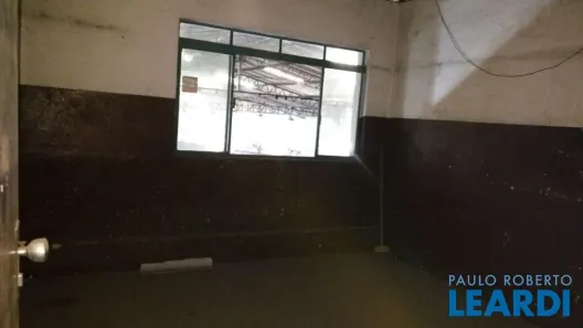 Galpão / Depósito / Armazém para alugar, 1400m² no Jardim Planalto, Arujá