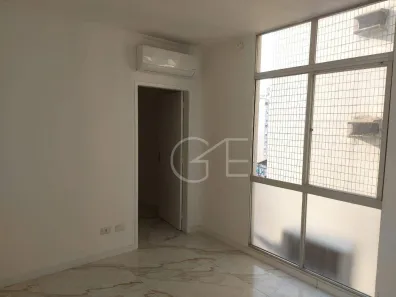 Kitnet com 1 Quarto à venda, 32m² no Boqueirão, Santos